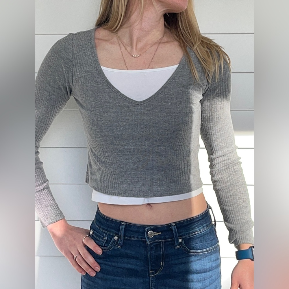 Gray Crop Long Sleeve Top